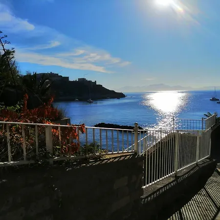 Azzurro Felix * Procida